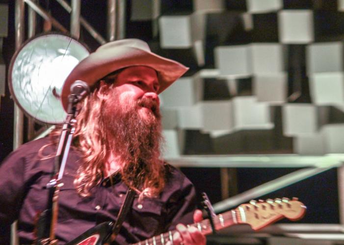 Review Chris Stapleton closes out tour with some set list surprises in