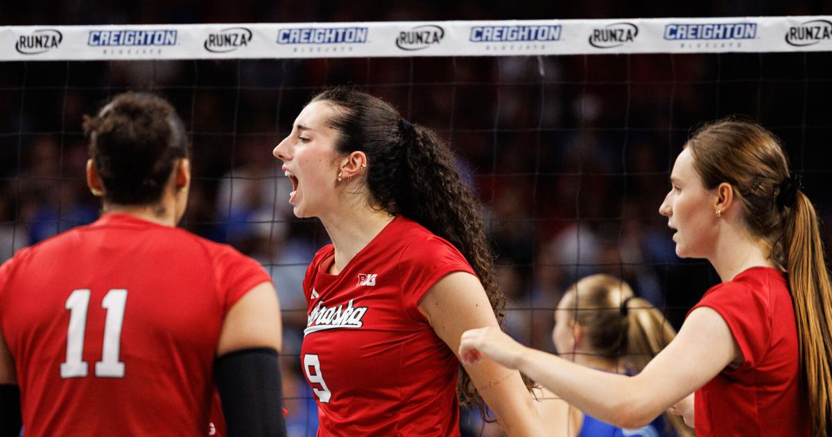 Fotos: Creighton Volleyball empfängt Nebraska zum jährlichen ...