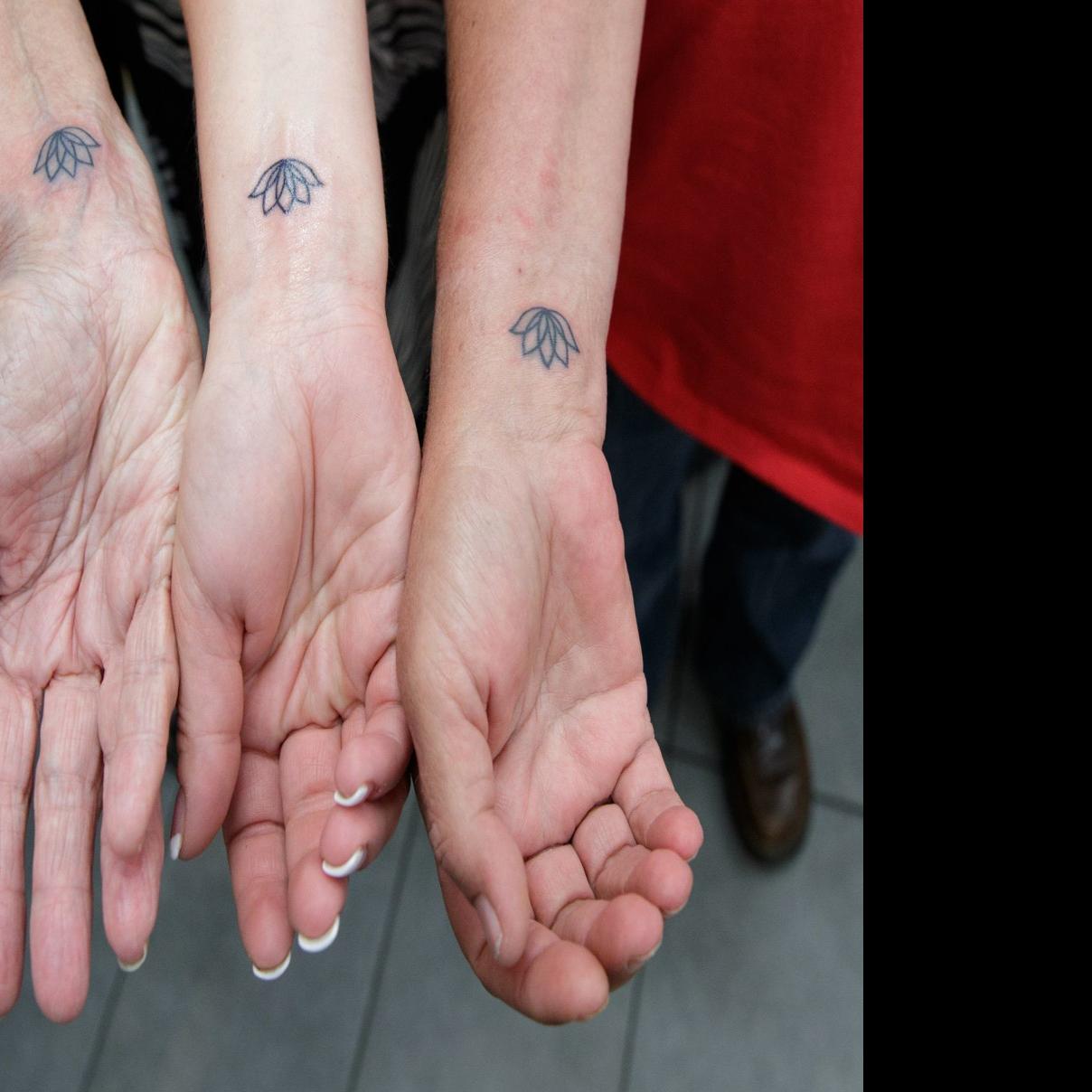 Grace Even Grandma Got A Tattoo 3 Generations Of Omaha Women Get Inked To Symbolize Mental Illness Fight Live Well Nebraska Omaha Com