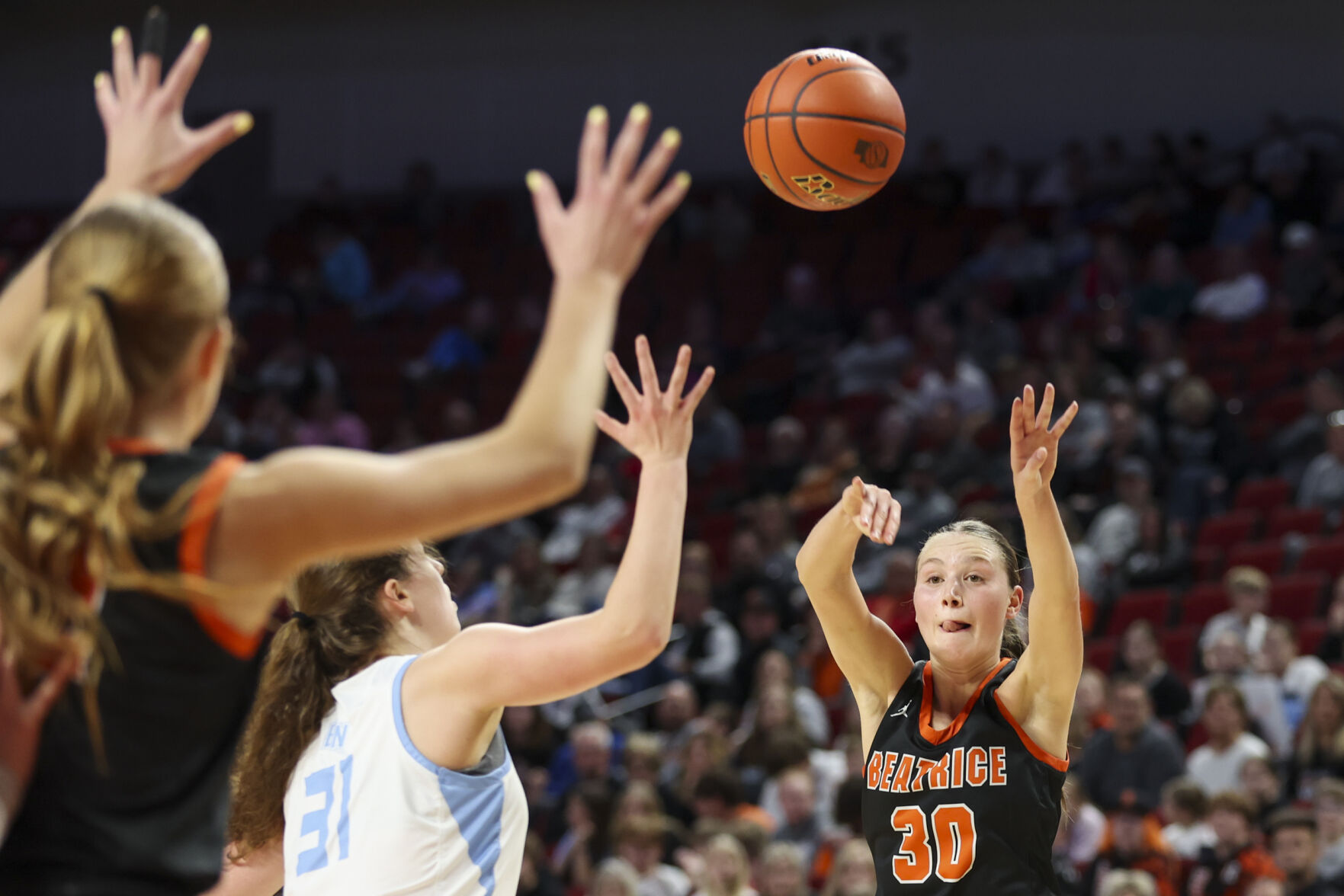 Class A Bellevue West notches 14th straight win in girls state