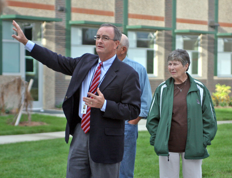 Gretna High School shows off its new addition Gretna Breeze