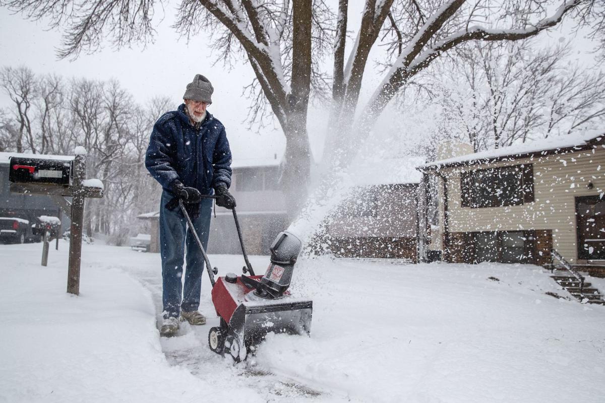 About 2 inches of snow reported in Omaha; 4 inches in Papillion, Bellevue Local News
