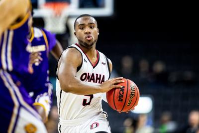 Nearly Half Of Uno Basketball S Roster Is From Mavs Hottest