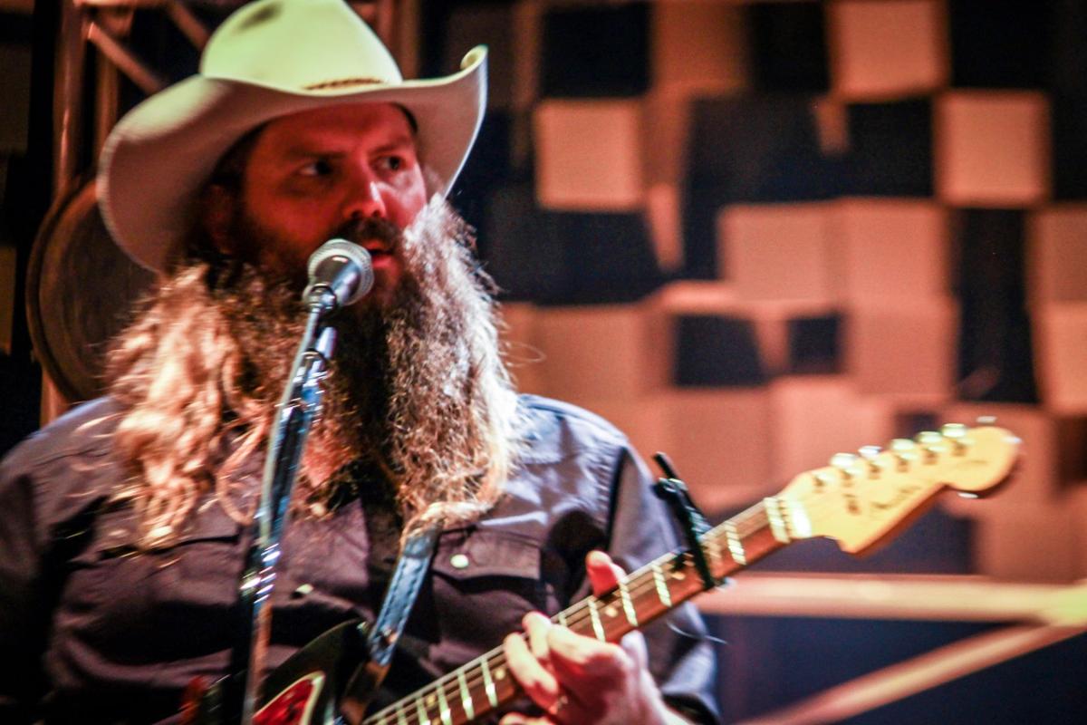 Review Chris Stapleton closes out tour with some set list surprises in