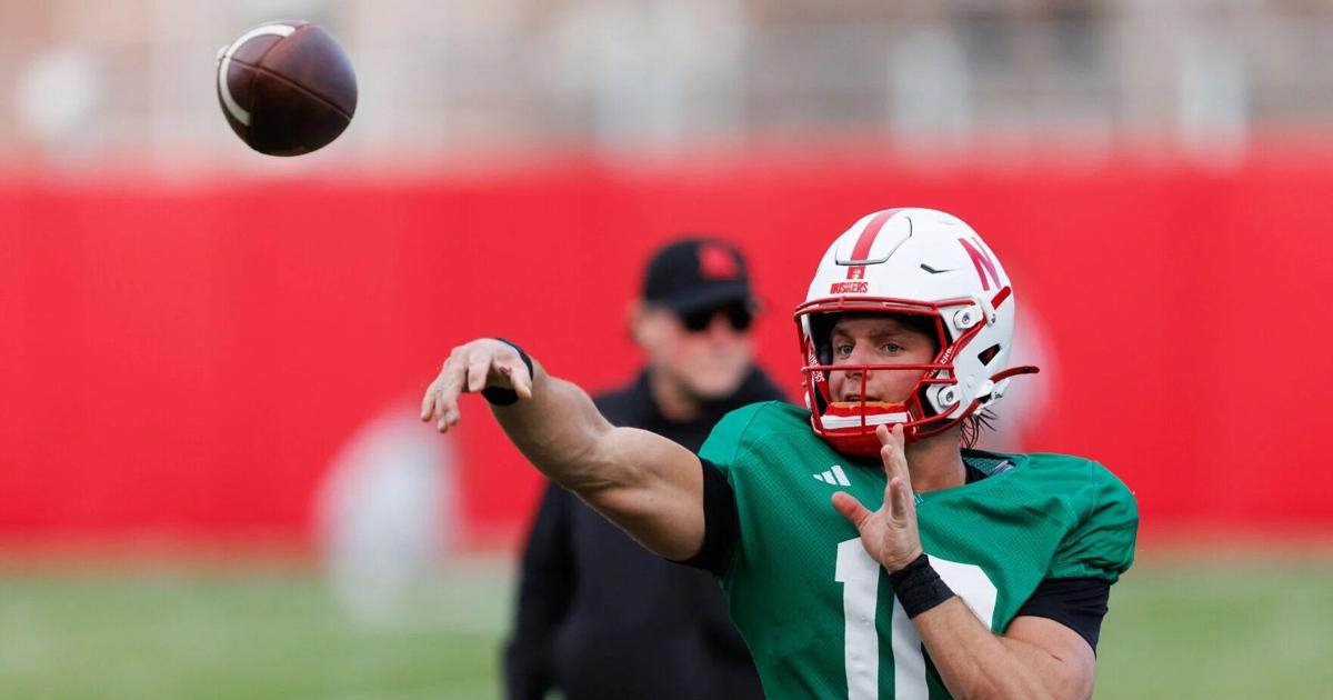 Camp chatter: Anthony Colandrea deals in scramble drill, new linemen who ...