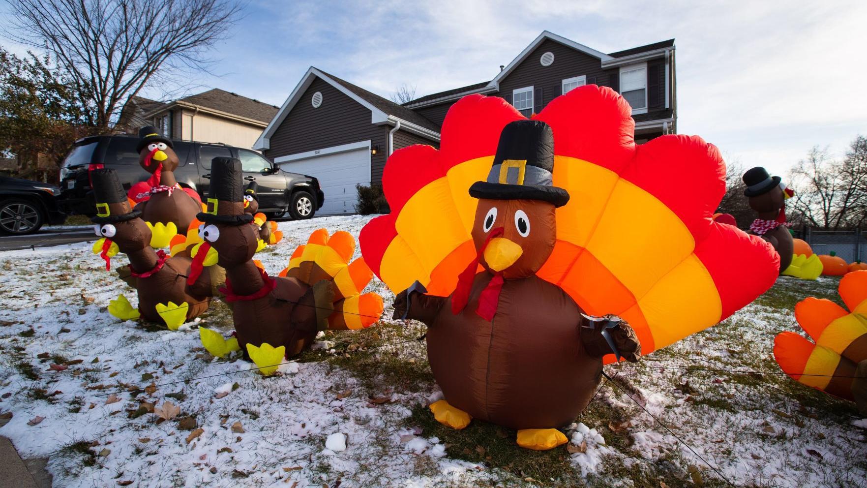 Inflatable Turkey War Is Out Of Control For Omaha Neighbors Inspired Living Omaha Com