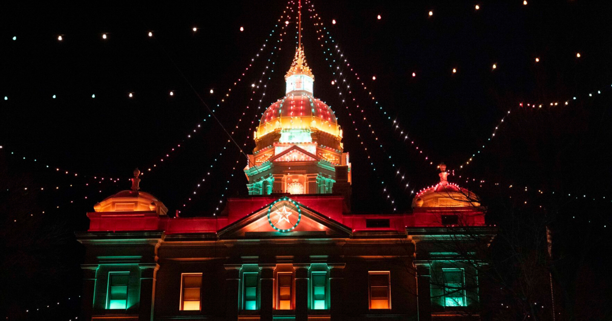 'A spectacle to be seen': Small Nebraska town takes pride in Christmas ...