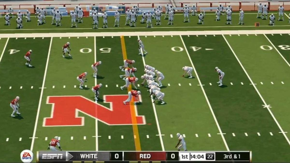 Eric Crouch Leads Fourth Quarter Comeback For White Team In