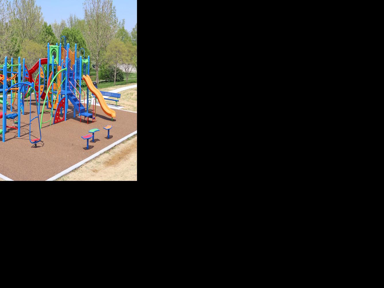 City slides into summer with new playground | Gretna Breeze | omaha.com