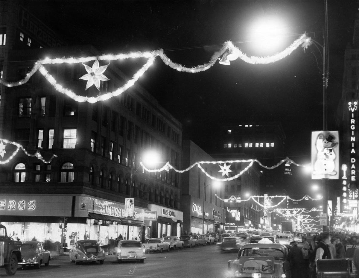 Holiday Lights Festival strings 1 million glowing bulbs across 40