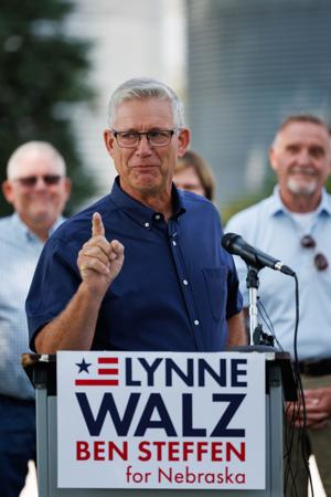 072826-owh-new-walz-nf-05.JPG