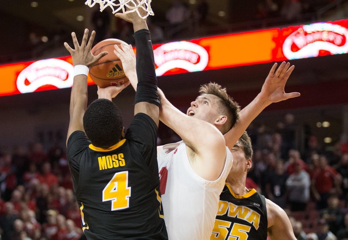 Five Story Lines To Keep An Eye On In The Men S Big Ten Basketball