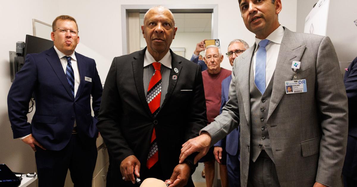 Photos: CHI, Creighton cut ribbon on new orthopedic center at Lakeside