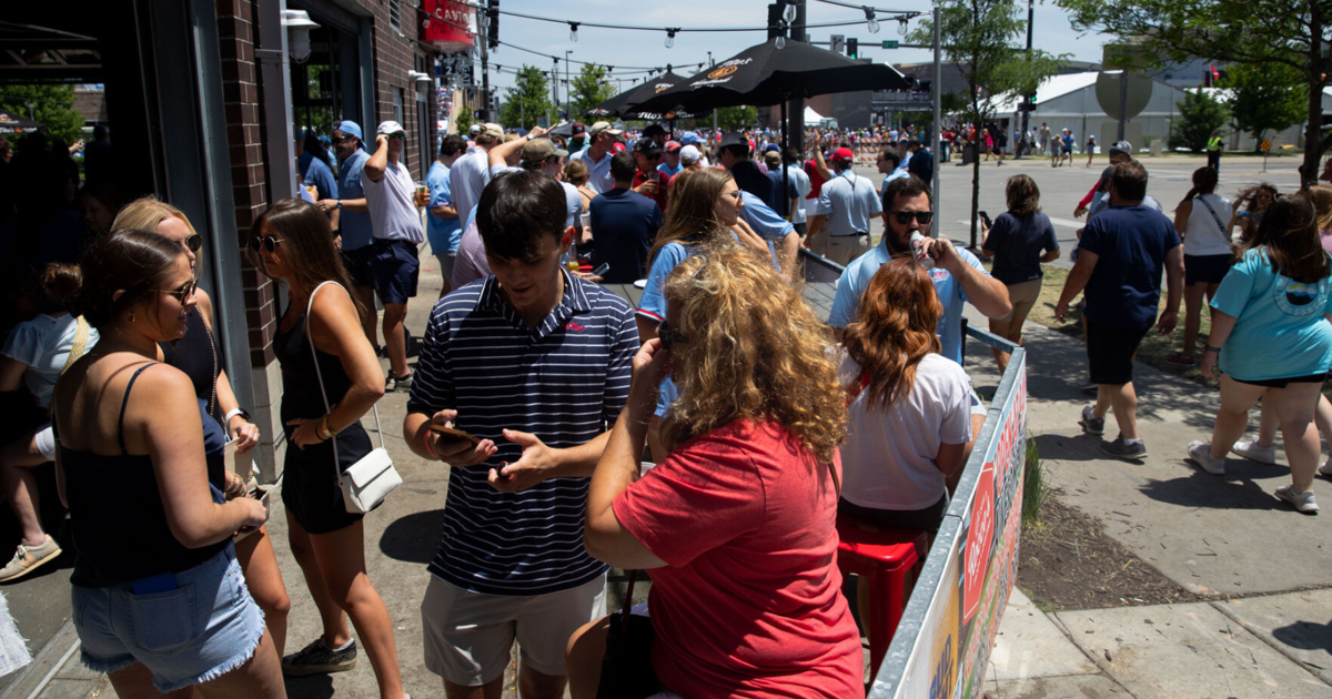 Crazy stories and 'drunken debauchery' on tap for downtown Omaha businesses as CWS returns