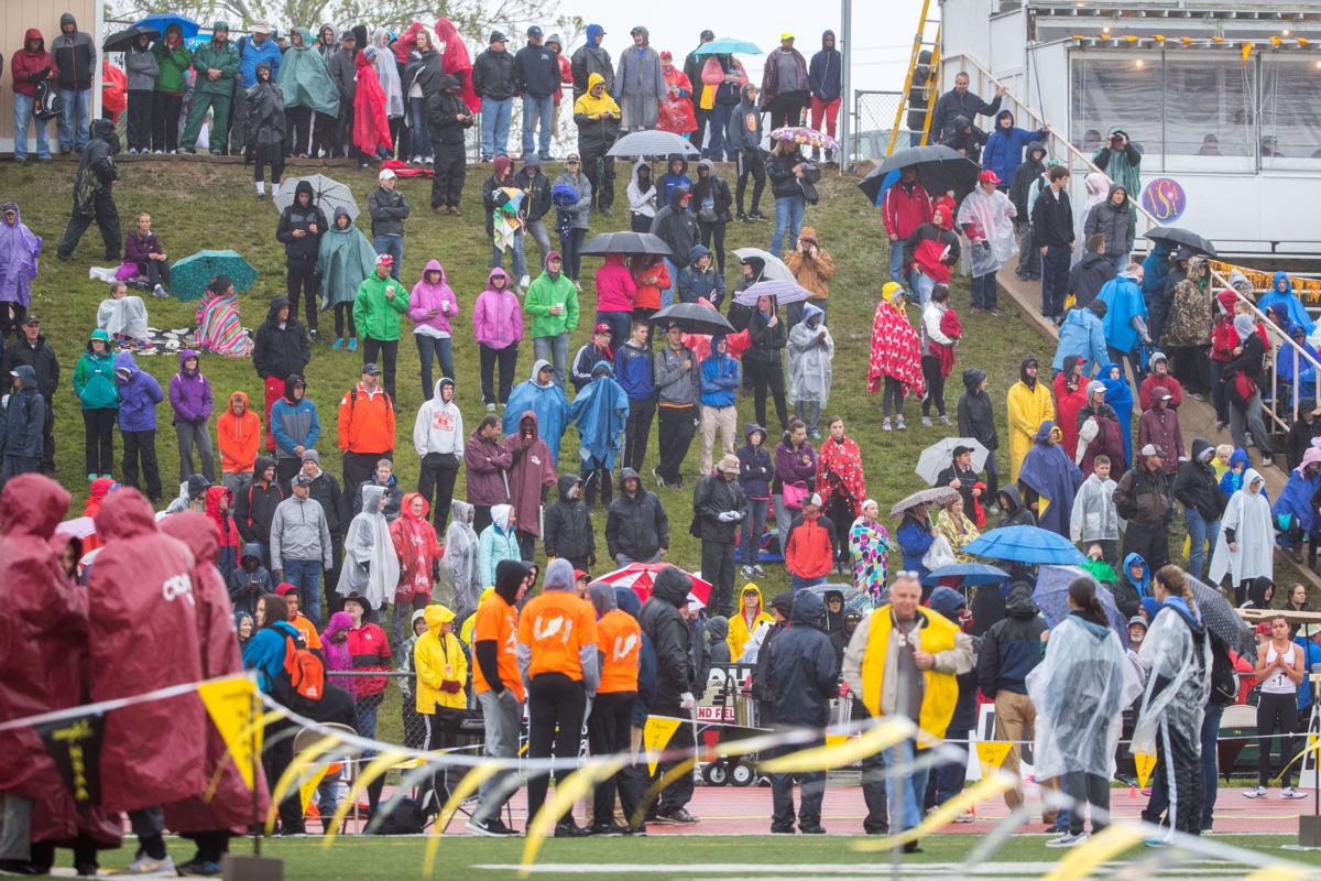 Patriots fans brave rain to watch first open practice