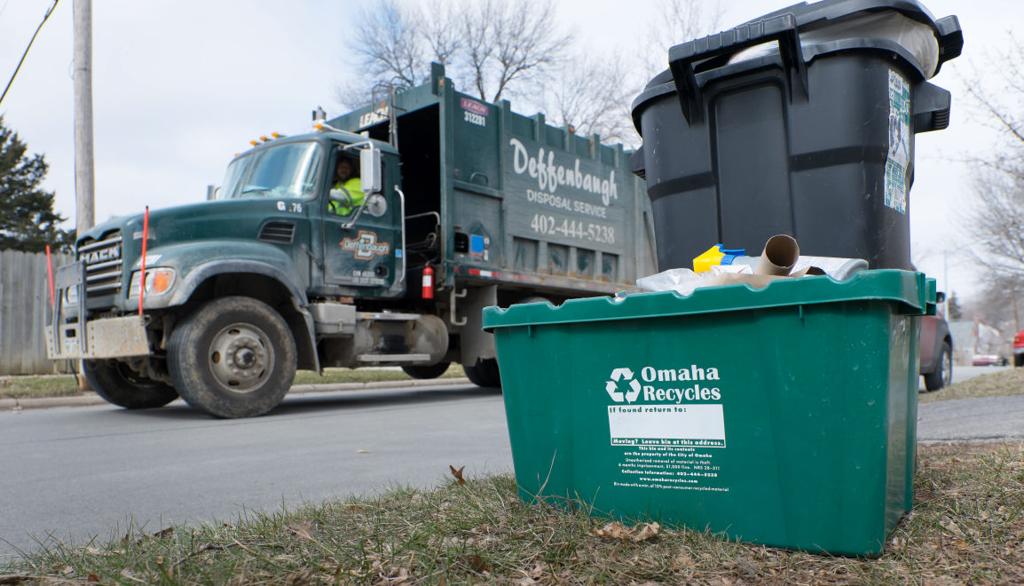Omaha S Yard Waste Will Again Be Taken To The Landfill This Summer Local News Omaha Com