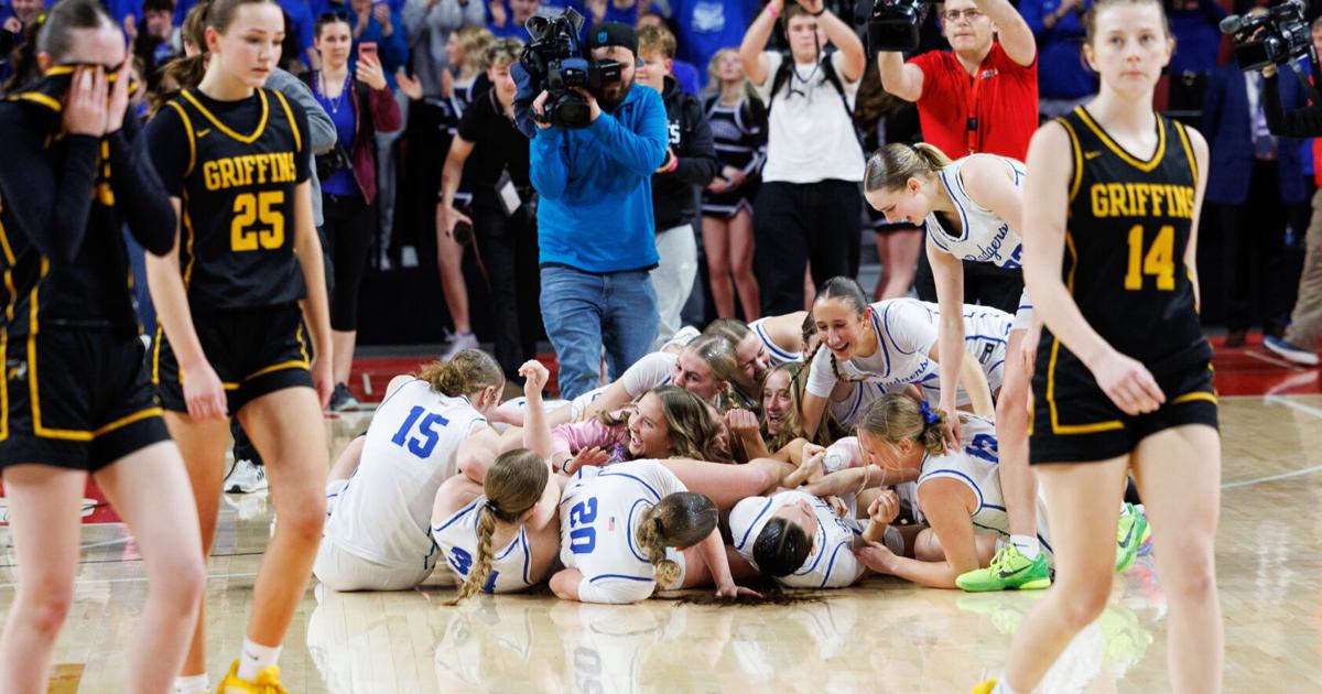 Bennington's perfect season ends with Class B state title in win over ...