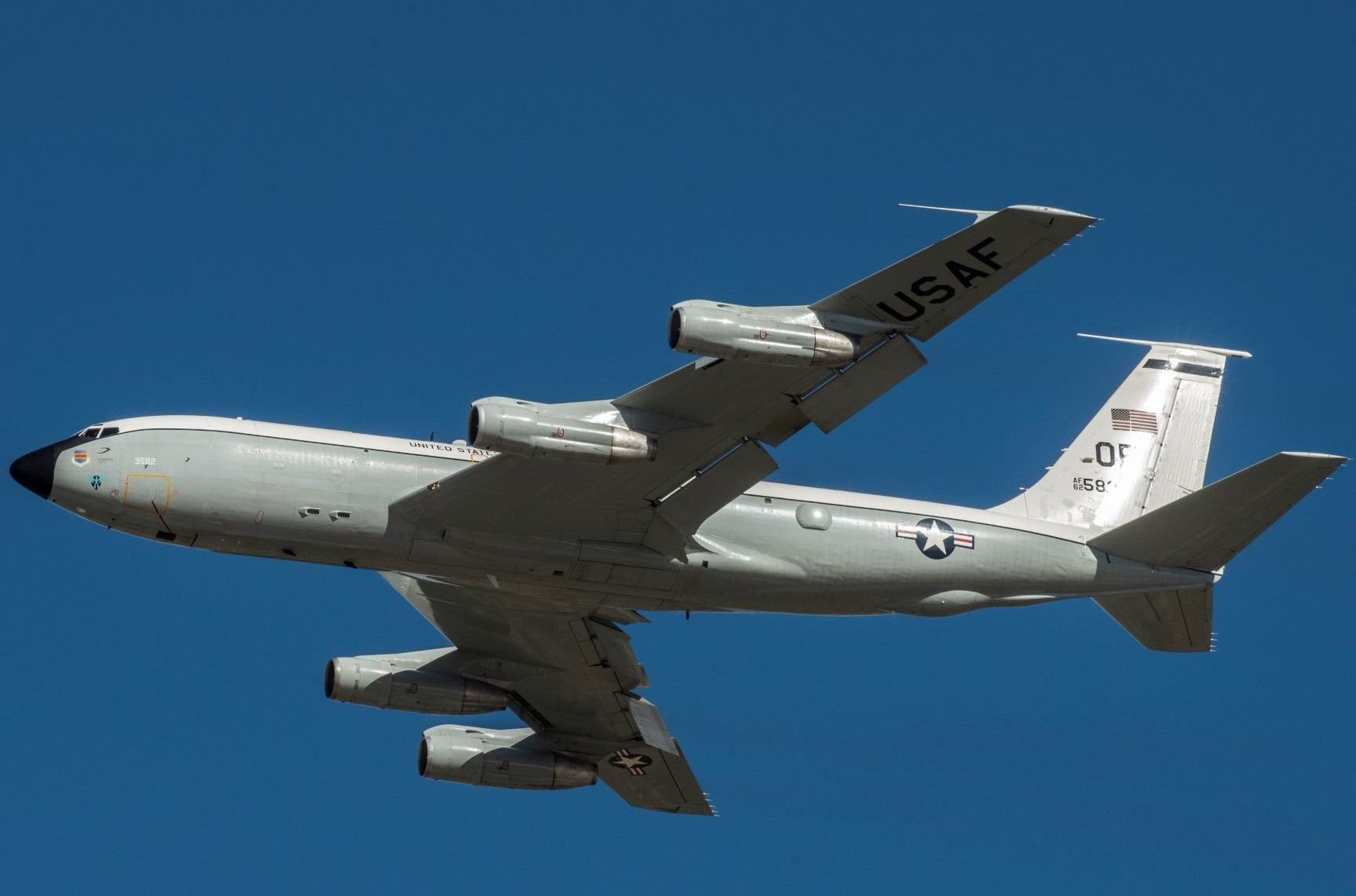 55th Wing retires cranky plane dubbed Lucifer s Chariot in Offutt ceremony