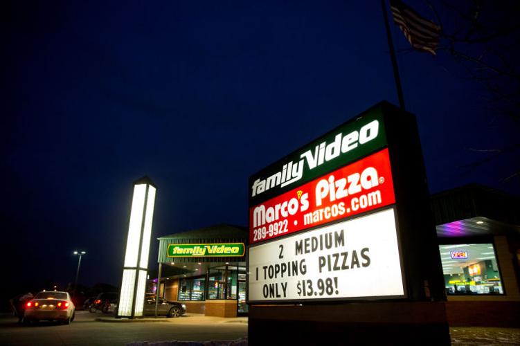 Pizza Pizza fights inflation by locking in its pizza rates » Strategy