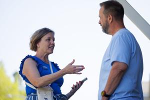050426-owh-new-attorneyprimary-nf-04