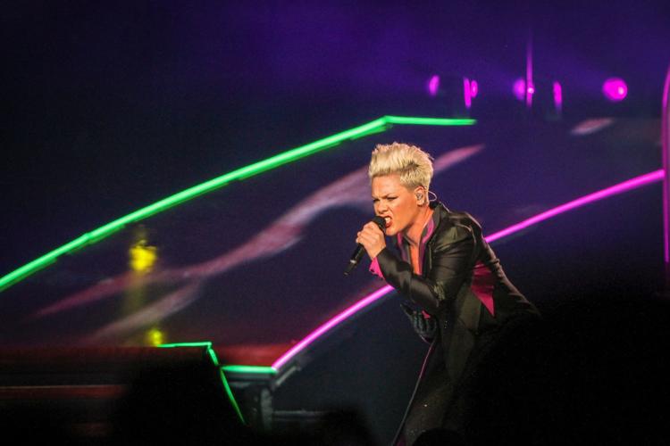 Review Pink's Omaha concert might be the best pop show