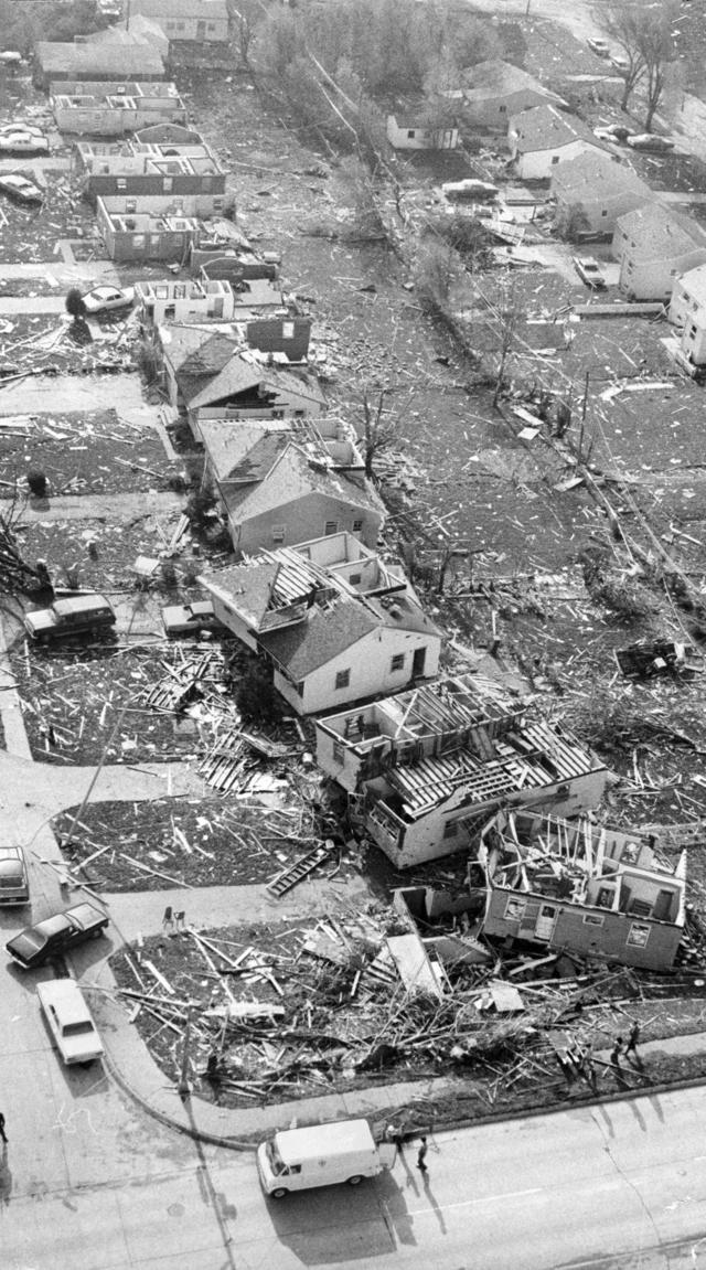 Photos Omaha tornado of 1975
