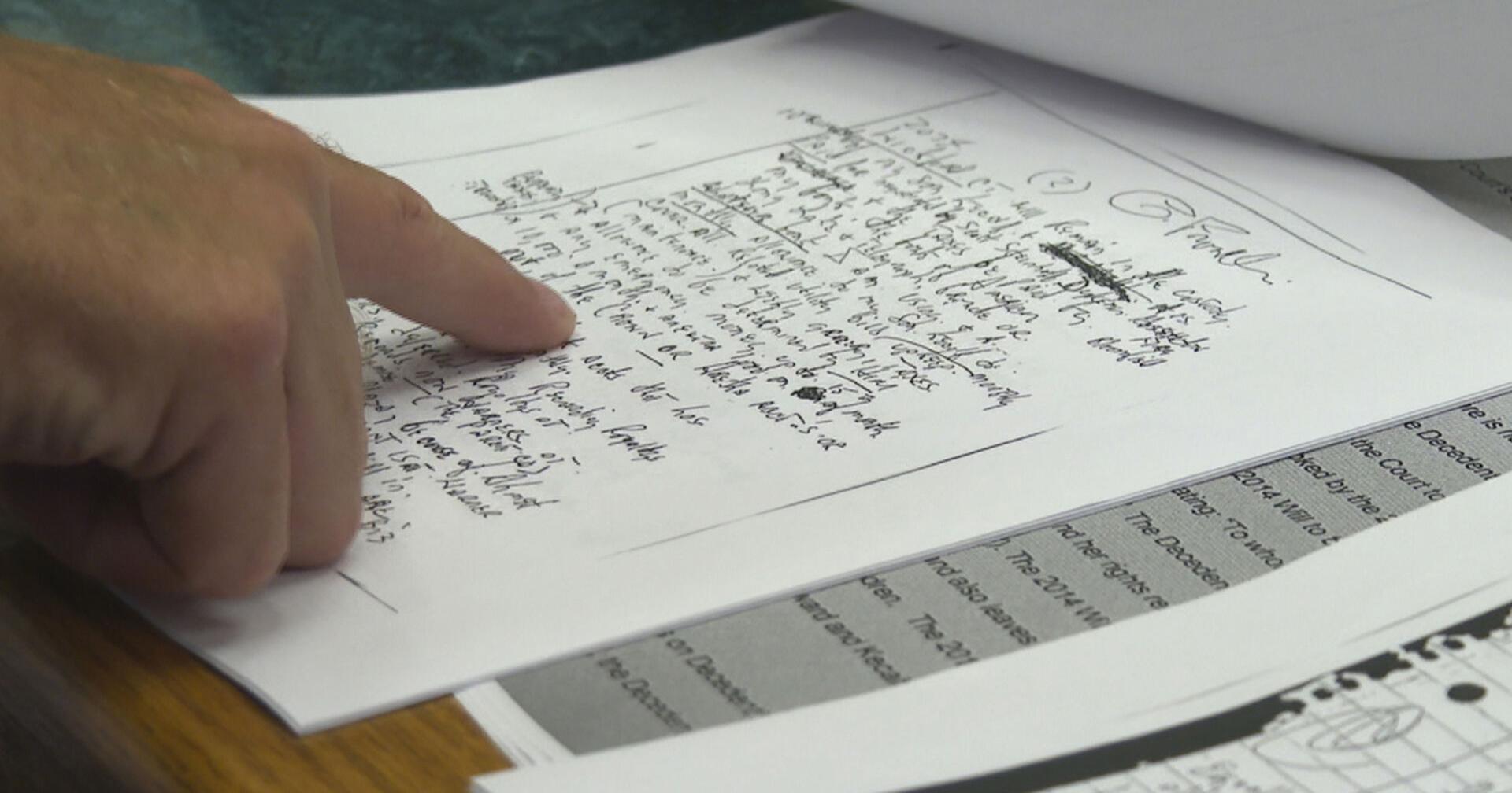 Aretha Franklin's sons battle over handwritten wills 5 years after her death - Vimarsana News
