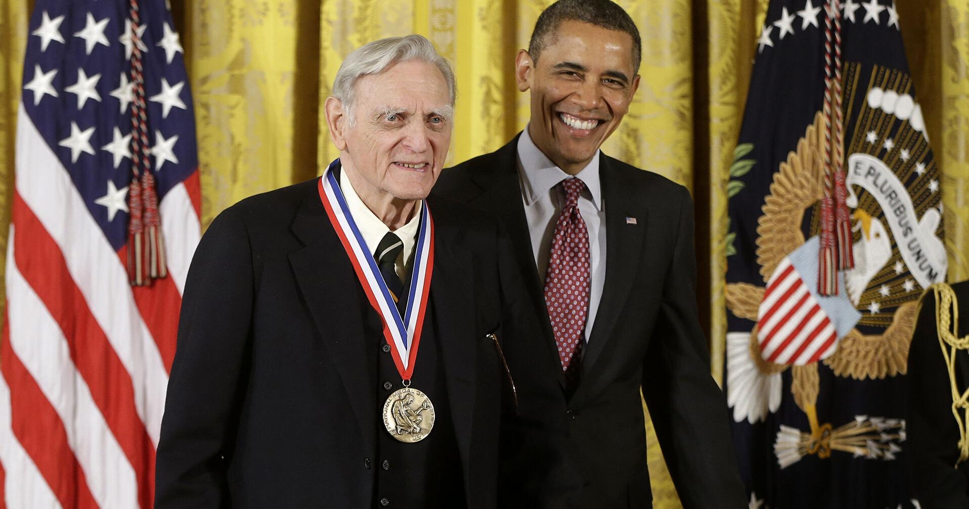John Goodenough, a Nobel Prize-winning co-creator of the revolutionary lithium battery, dies at 100 - Vimarsana News