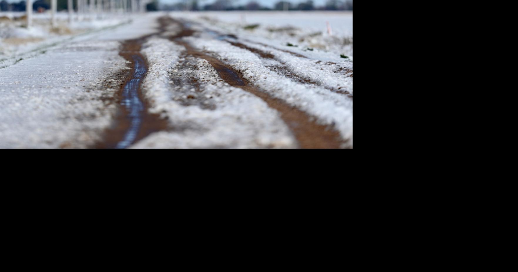 Forecast: Some rain and strong winds still hanging on in the Omaha area