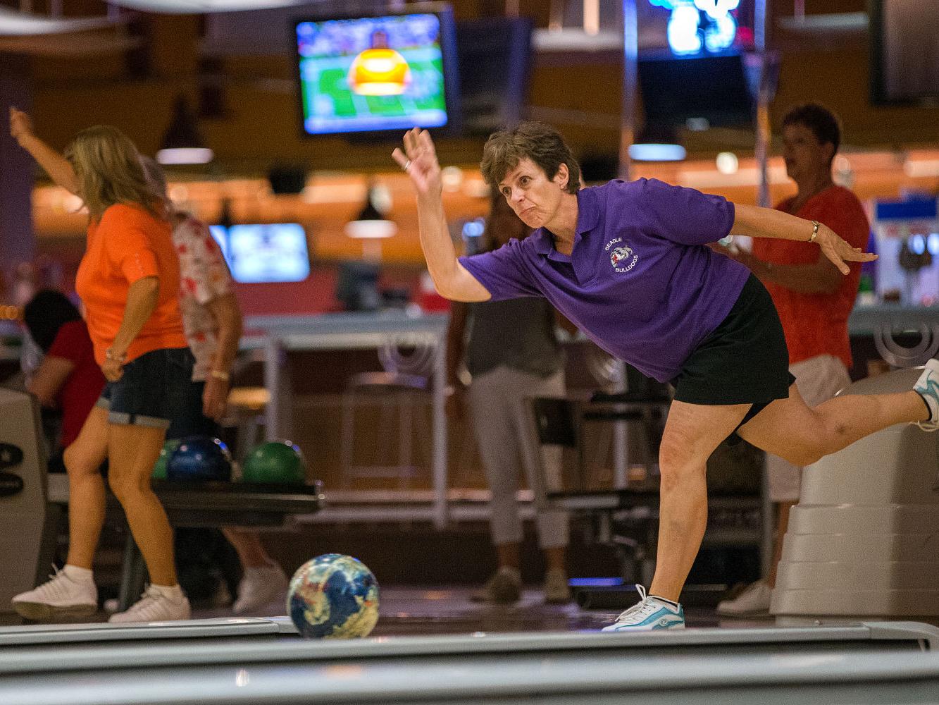 Easier Strikes Go Karts Volleyball Bowling Alleys Innovate Entertainment Centers Expand Offerings Money Omaha Com