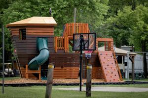 In Minnesota’s dwindling mom-and-pop resort culture, Ten Mile Lake keeps it in the family
