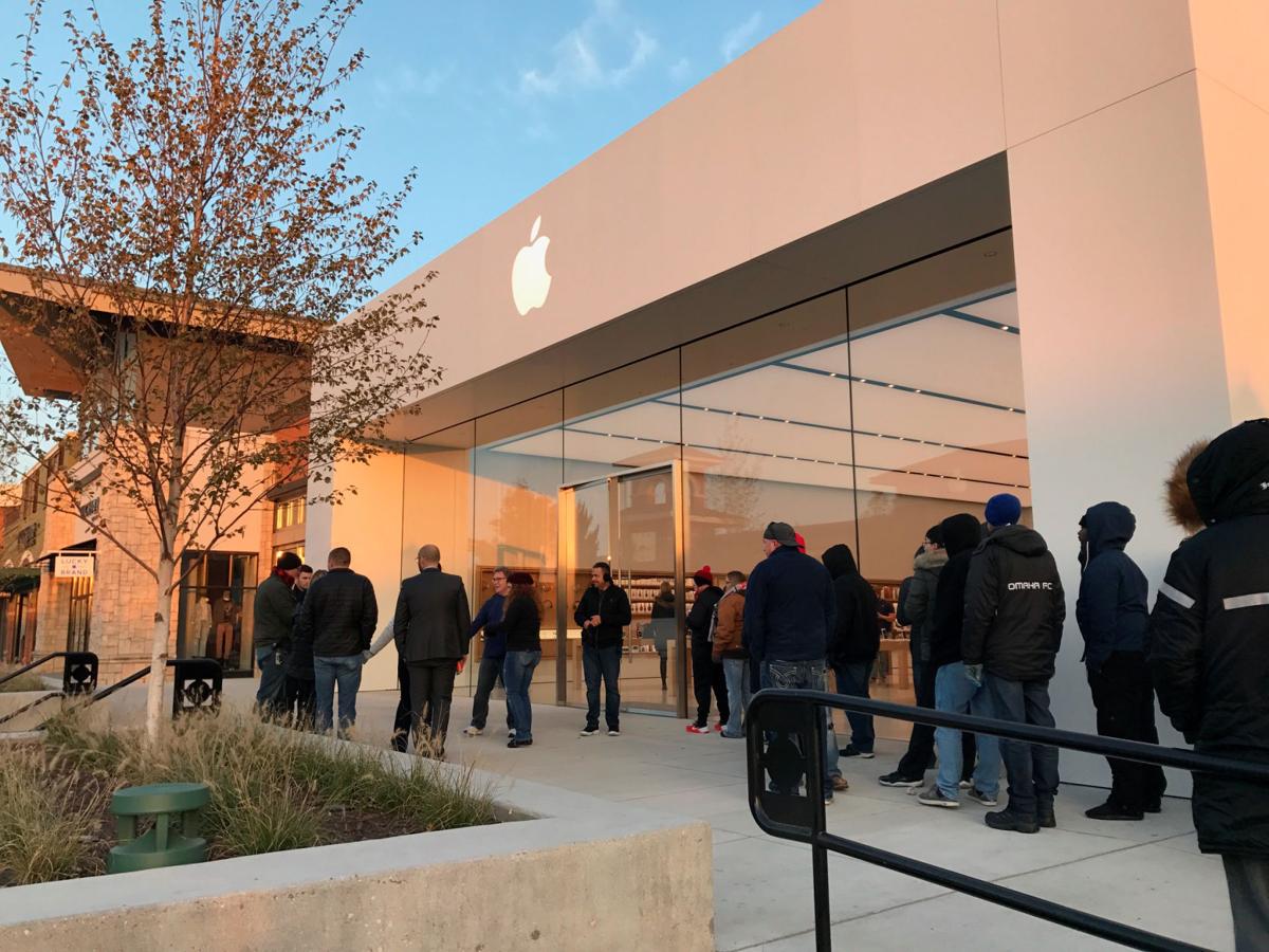 Release of iPhone X draws a crowd, some overnight campers at Omaha's Apple Store Money
