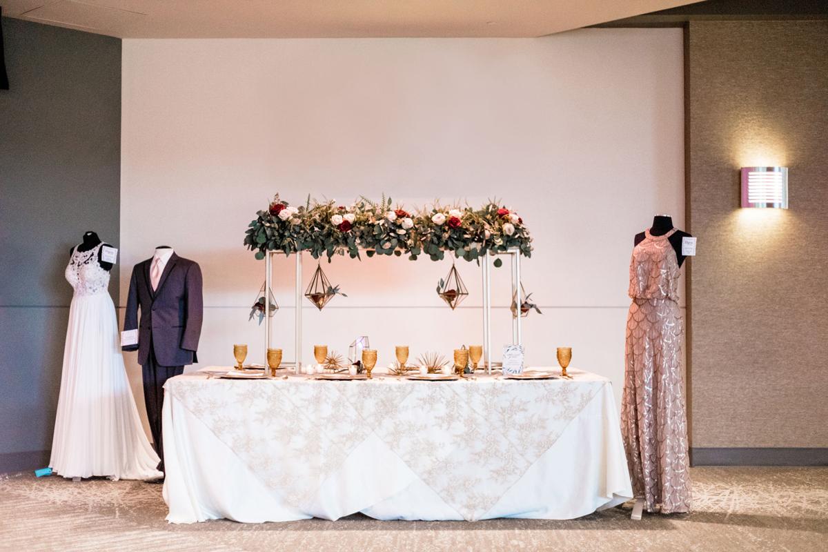 Modern Romantic Gold Wedding Decor Inspiration Wedding Essentials Omaha Com