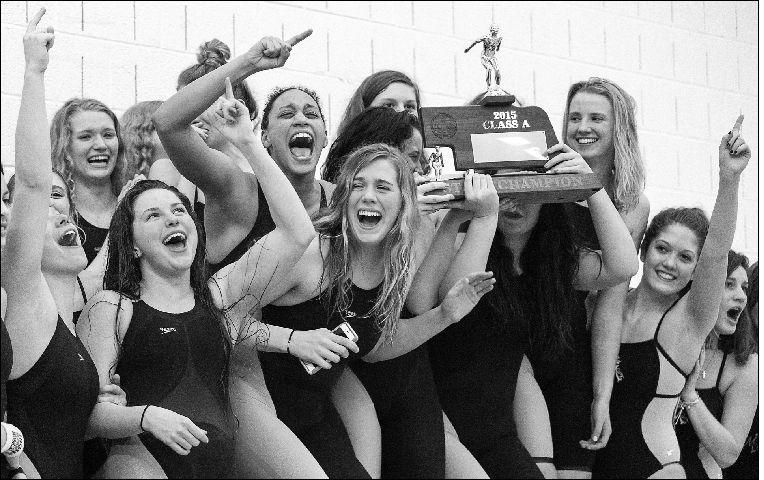 Final relay wins title for Marian