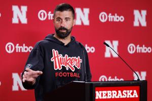 081126-owh-spo-huskerfb-nf-64