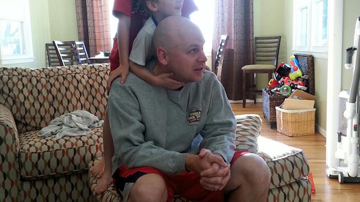 Omaha Father Embraces Being Mr Mom Juggles 3 Children While Wife Travels Momaha Omaha Com