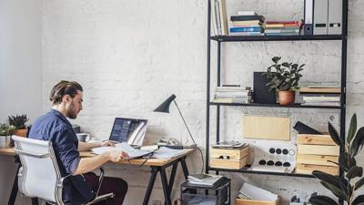Do freelancers need commercial insurance?