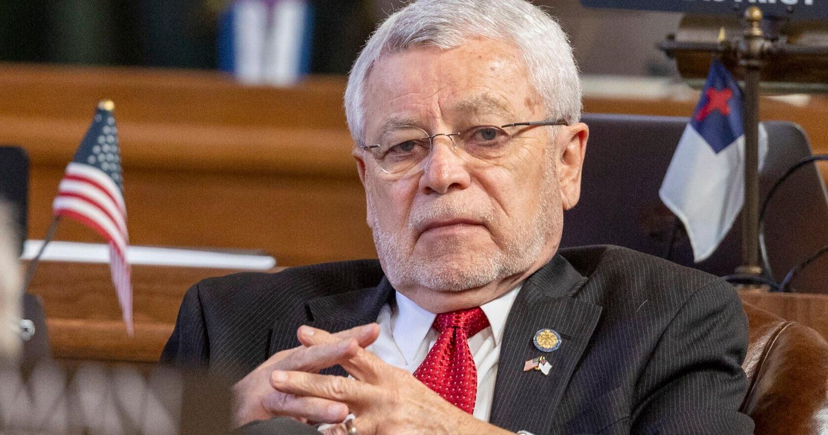 Nebraska lawmaker now accused of making porn jokes - Vimarsana News