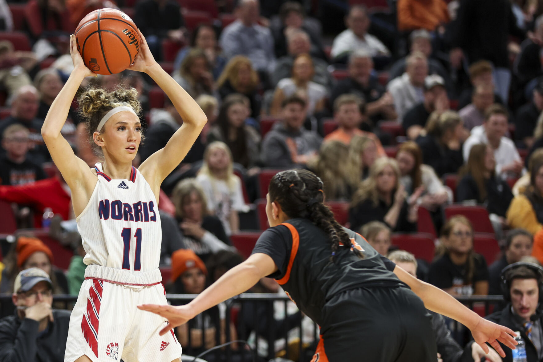 Class B Two late free throws lifts Beatrice over Norris in state