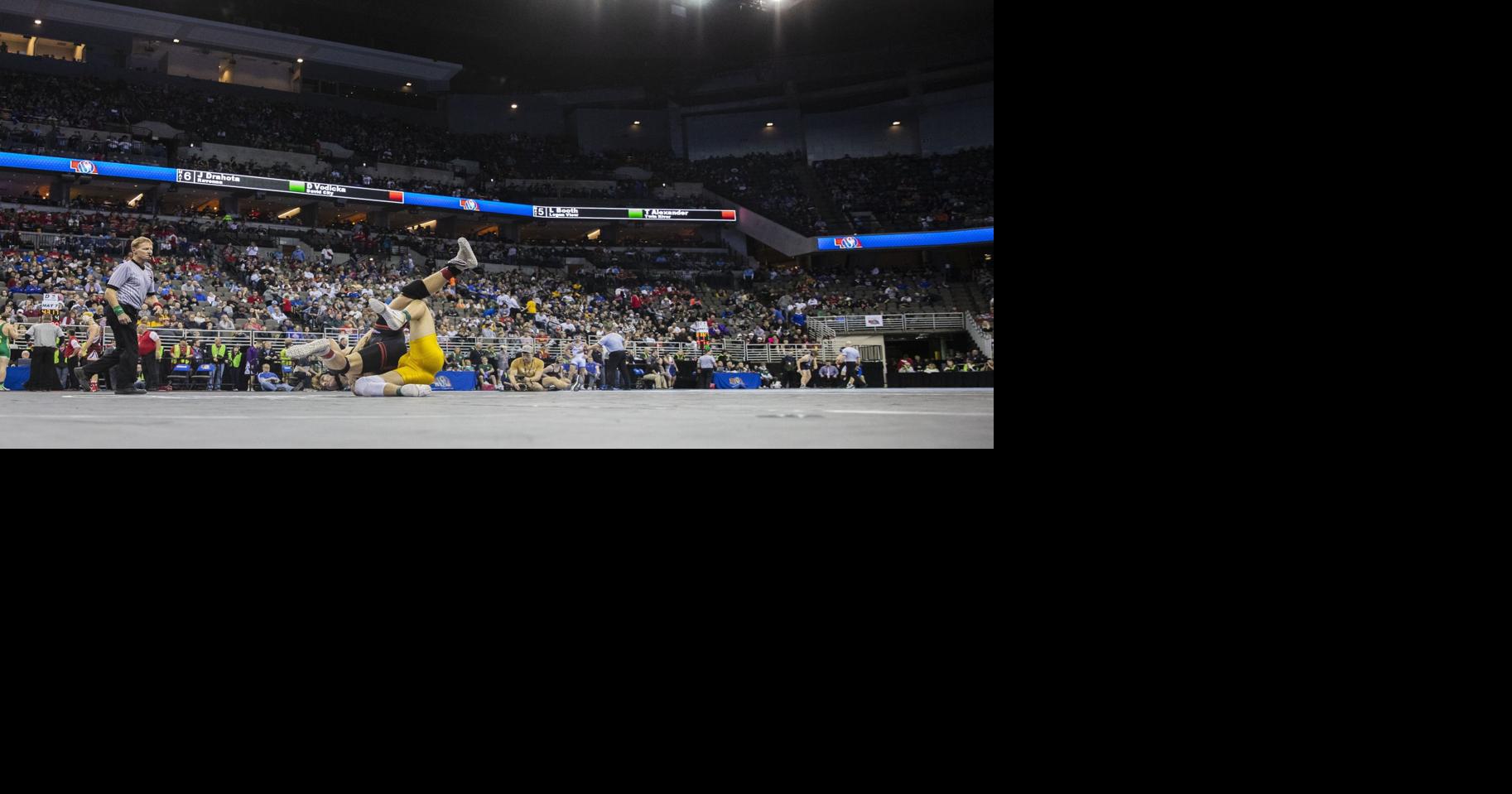 Follow live Nebraska state wrestling, Feb. 22
