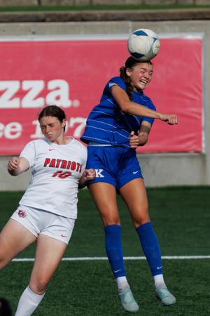 051126-owh-spo-girlsclassa3-nf-06.JPG
