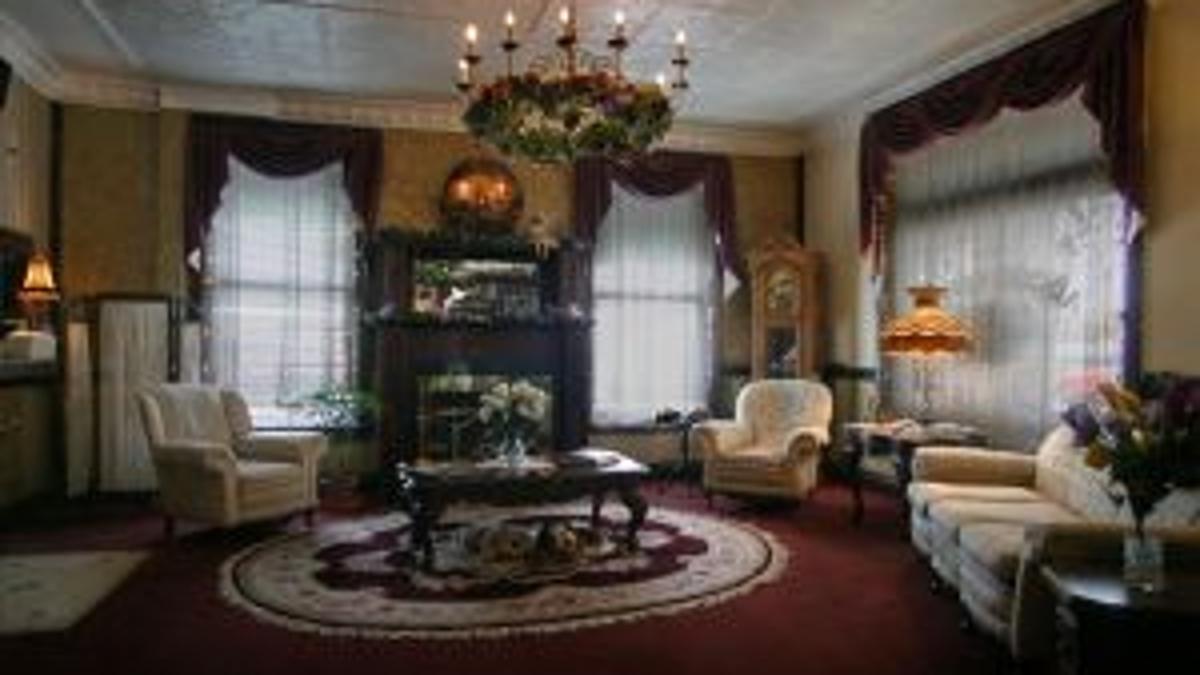 100 Years Later Crofton S Argo Hotel Still A Jewel Money Omaha Com