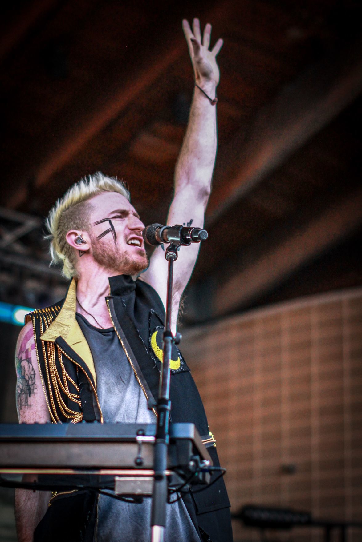 Review Walk The Moon S Energy Turns Show At Sumtur Into One Big Party Entertainment Omaha Com