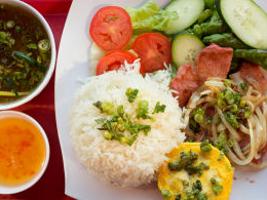 Dining review: Omelet & Viet Cuisine's unlikely mashup offers lots to like