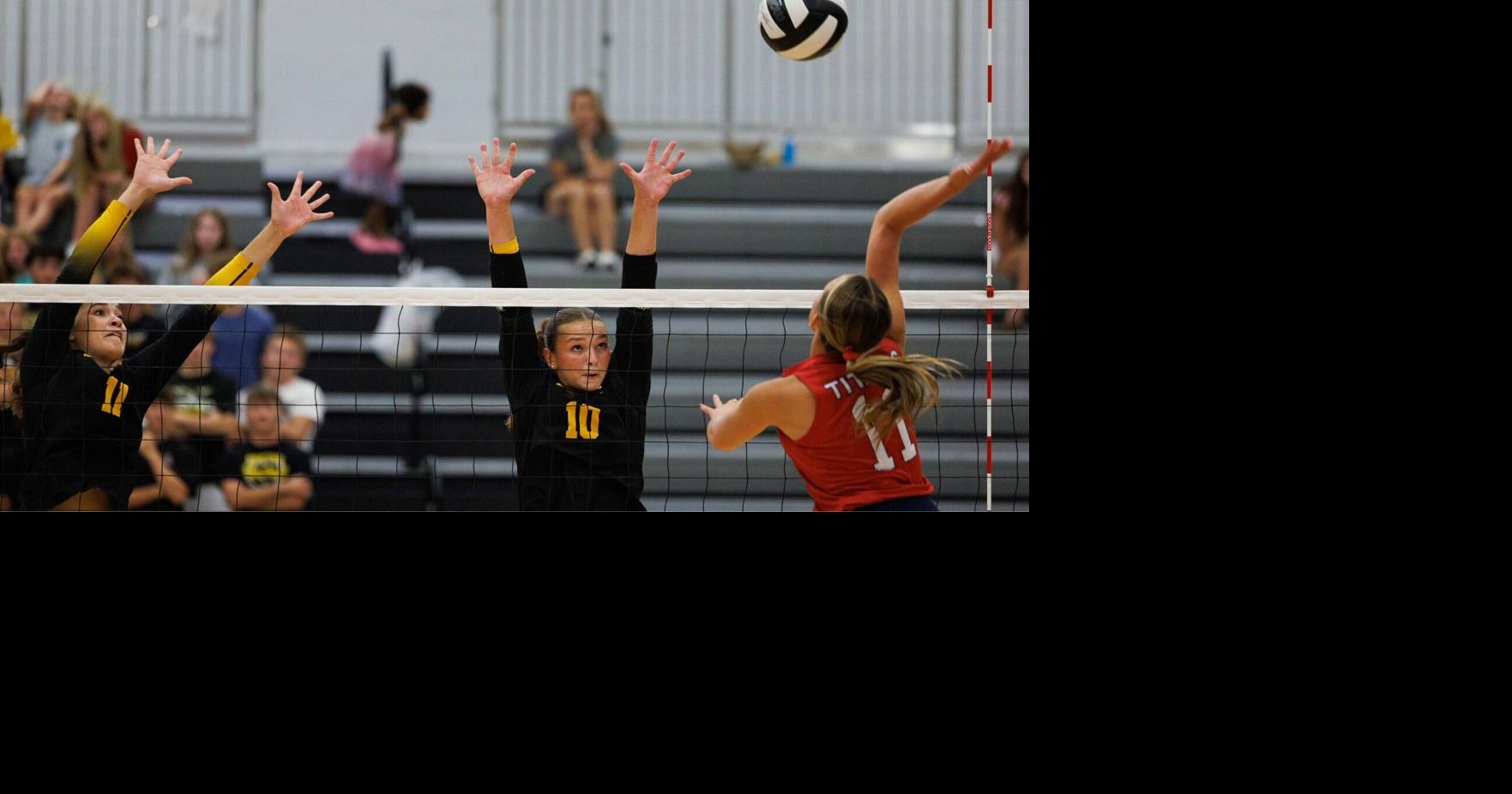 ‘Show your teeth’: Norris volleyball keeps smiling through first set loss to Gretna East