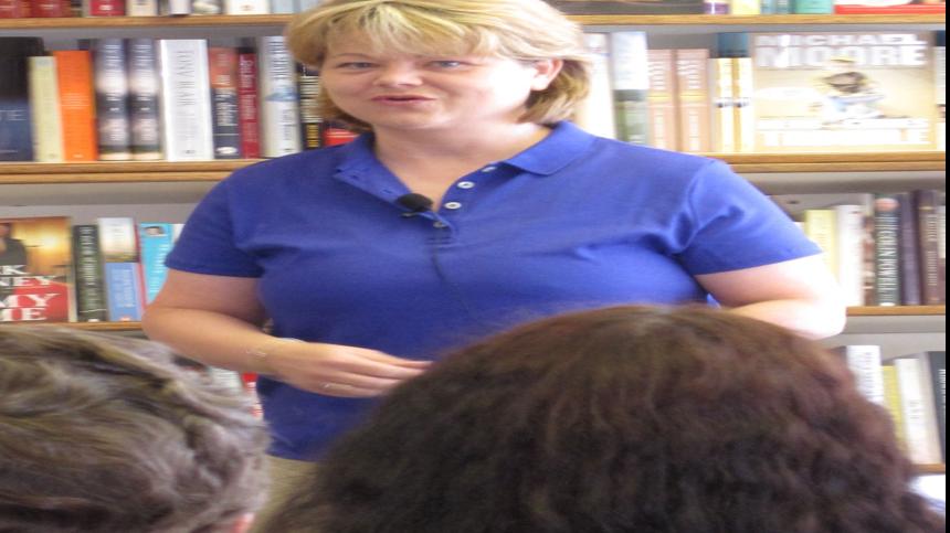 Bookends Alex Kava Will Sign Latest Book At The Bookworm Arts Movies Tv Omaha Com