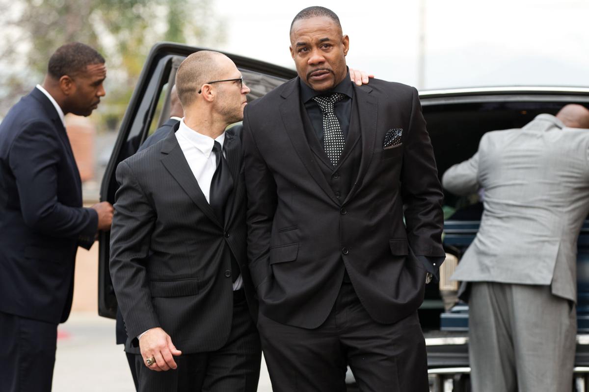 Lawrence Phillips strangled himself in cell with 'do not resuscitate