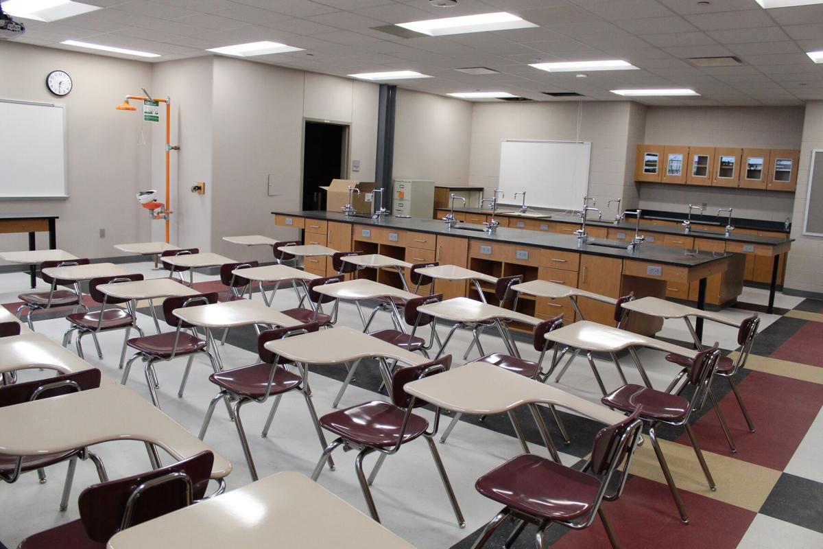 Papillion La Vista High School moves into newly constructed spaces - p1