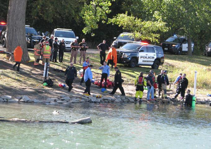 Cottonmill Lake submerged car