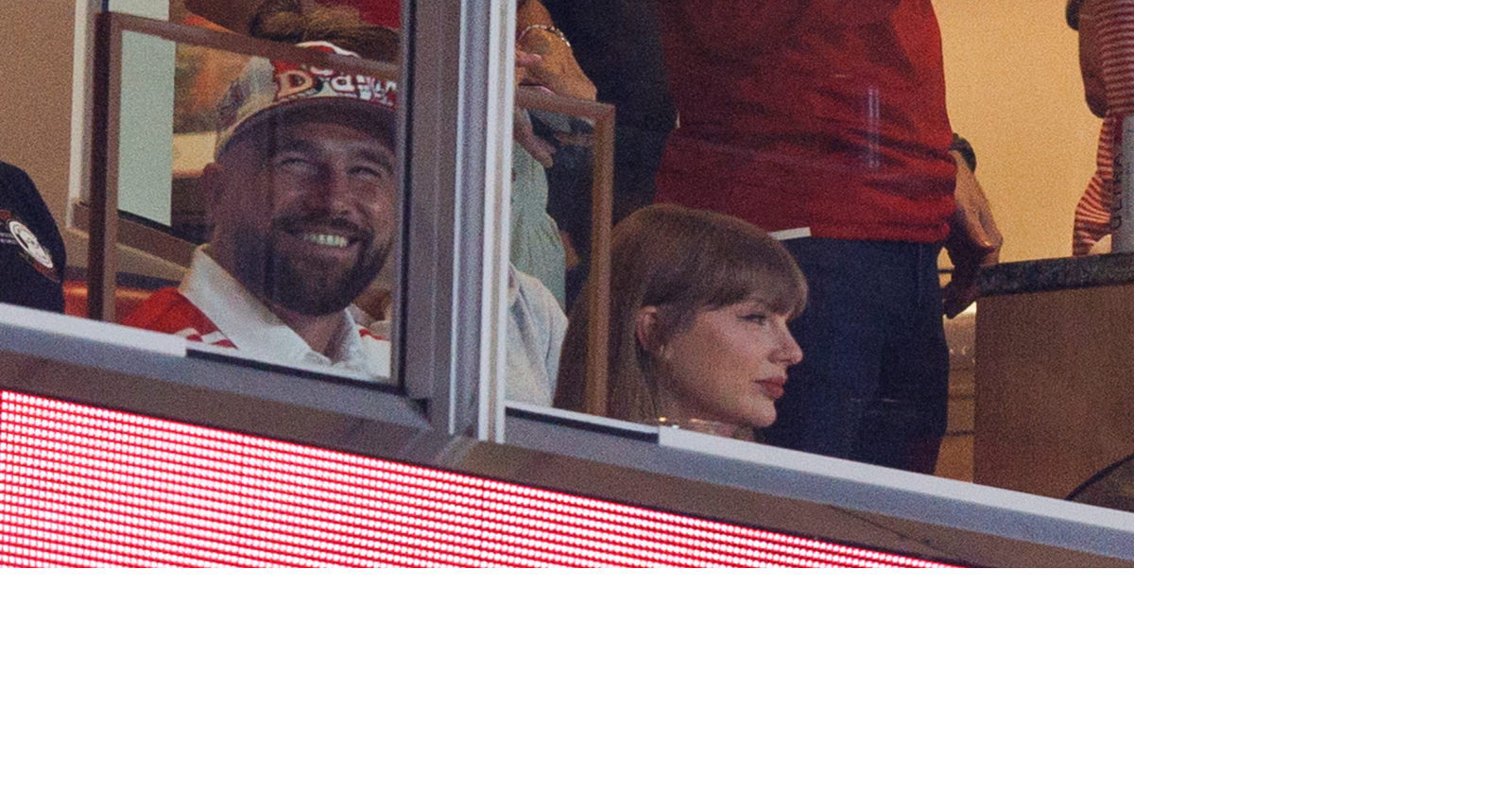 Taylor Swift makes first public appearance after engagement at Nebraska ...
